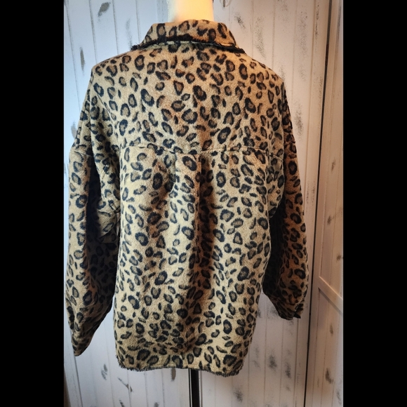 Leopard Print Button-Up Jacket - Picture 2 of 7